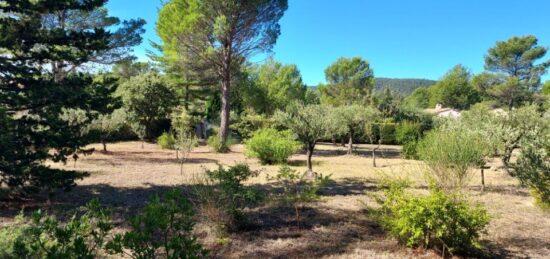 Terrain à bâtir à La Roquebrussanne, Provence-Alpes-Côte d'Azur