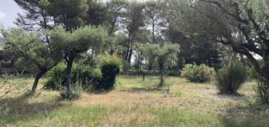Terrain à bâtir à La Roquebrussanne, Provence-Alpes-Côte d'Azur