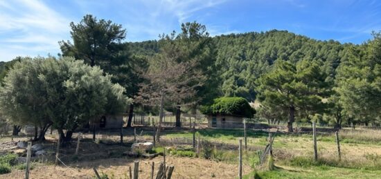 Terrain à bâtir à Cuges-les-Pins, Provence-Alpes-Côte d'Azur
